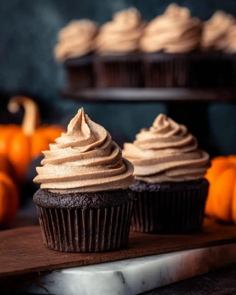 Chocolate Pumpkin Cupcakes with Pumpkin Cream Cheese Frosting Recipe